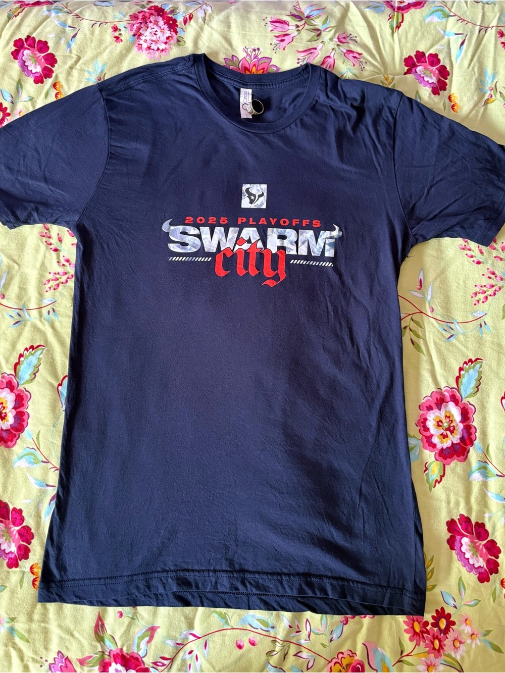 Houston Texans x Circle NWOT 2025 Playoffs Swarm City navy tee medium 28x19